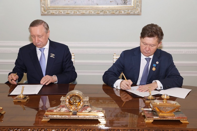 Александр Беглов и Алексей Миллер во время подписания Соглашения
