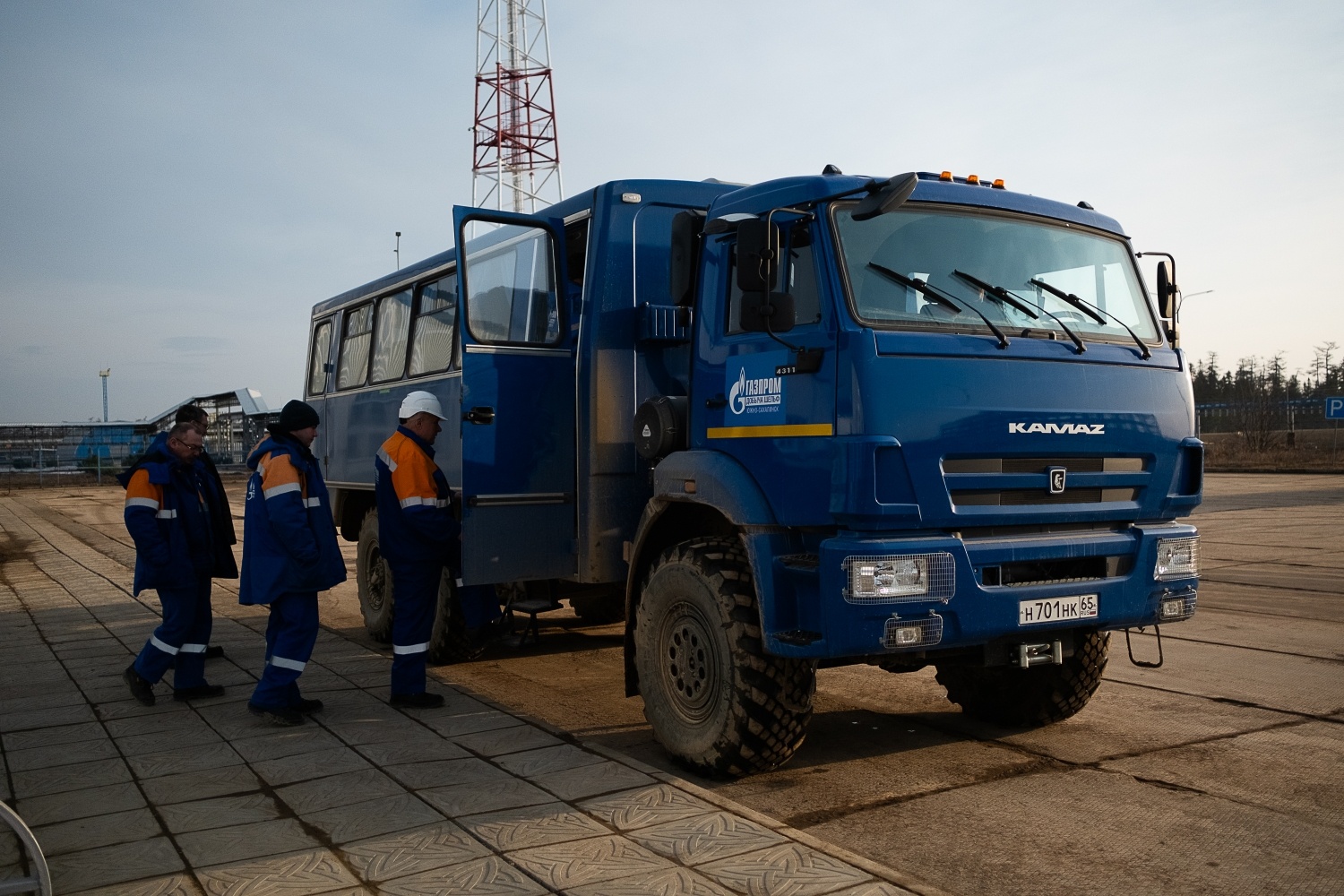 Новые отечественные вахтовые автомобили на Киринском месторождении без  сбоев отработали зиму